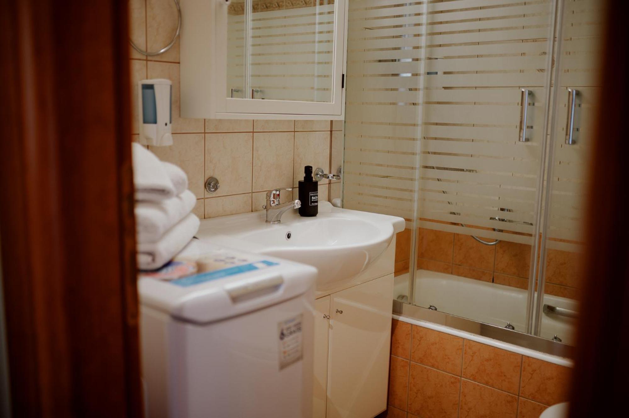 Cozy & Relaxing Apartments-Agia Paraskevi Athena Bagian luar foto